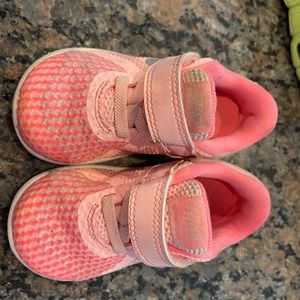 Baby girls size 5 Nike